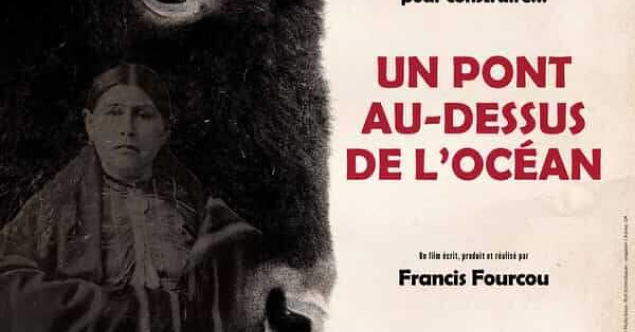 Un pont au-dessus de l&#039;océan
