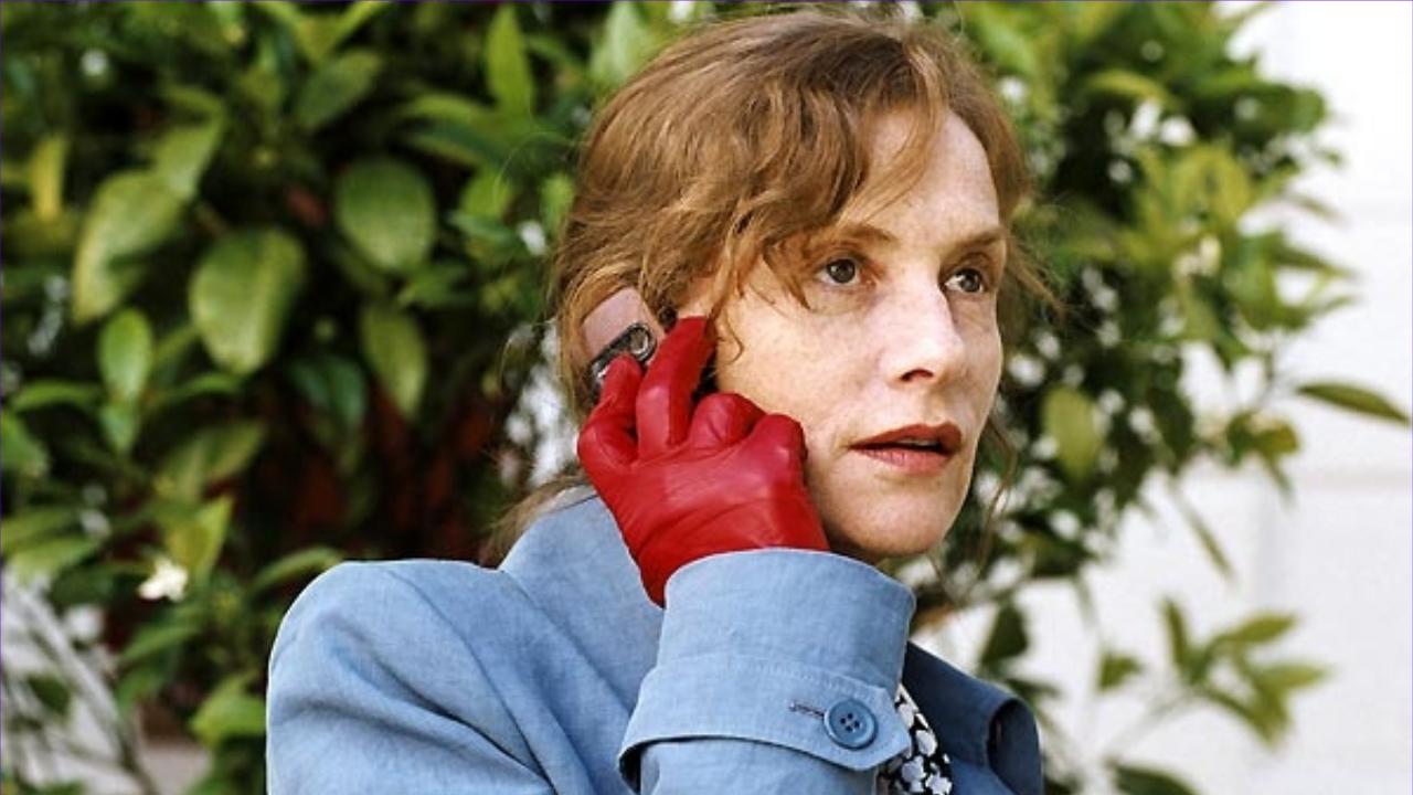 Isabelle Huppert adorerait jouer une méchante chez Marvel