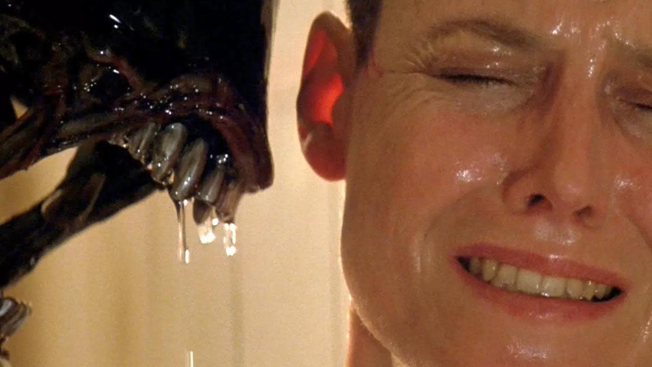 Pour Sigourney Weaver, la Fox a rendu le tournage d'Alien 3 "très difficile", pas David Fincher