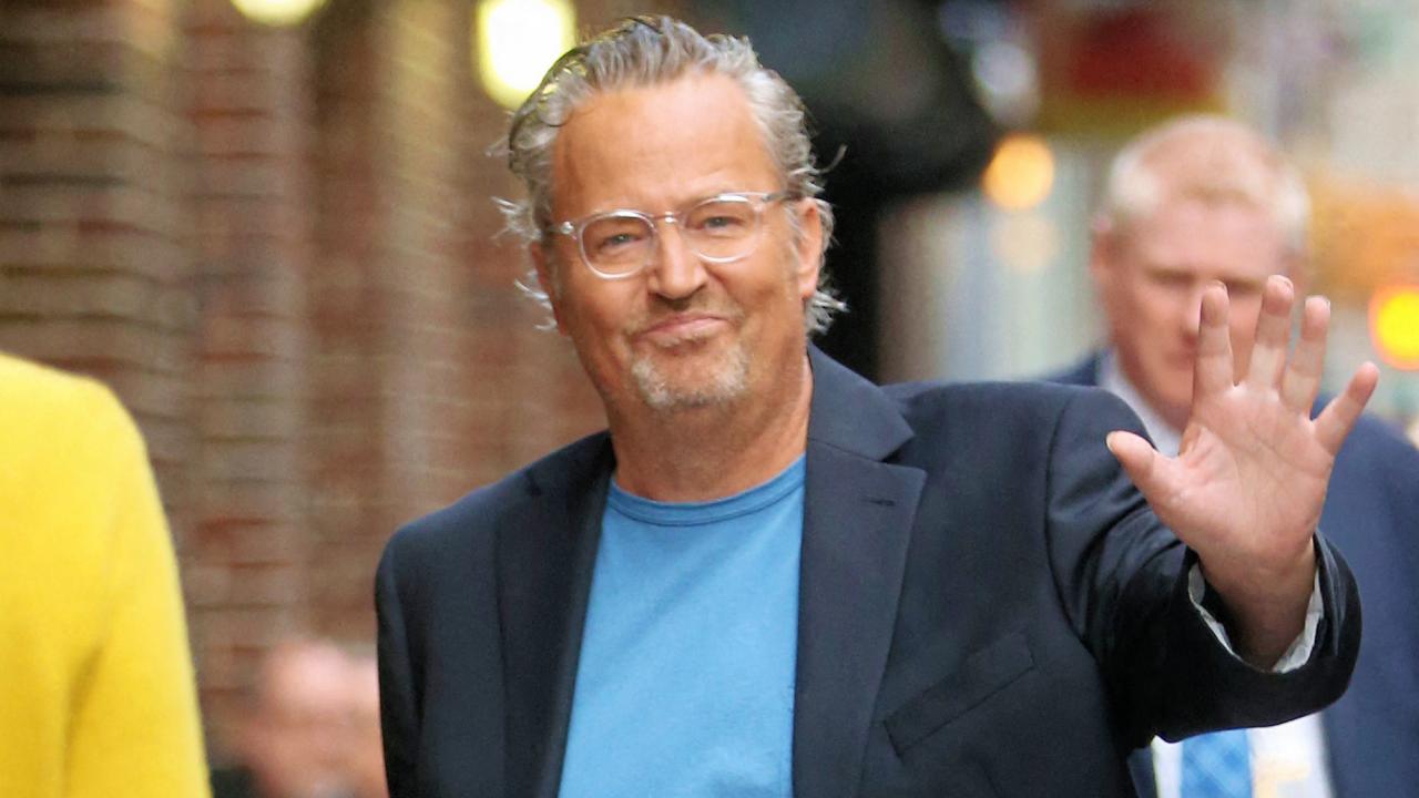 Plusieurs personnes inculpées pour la mort de Matthew Perry ?
