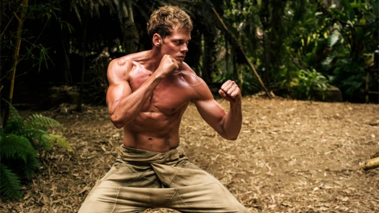 Boy Kills World : Bill Skarsgård veut prendre sa revanche dans une série B délirante...