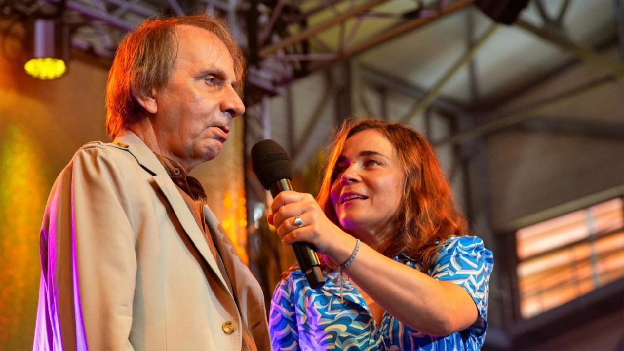 Un premier teaser pour l'OVNI Dans la peau de Blanche Houellebecq