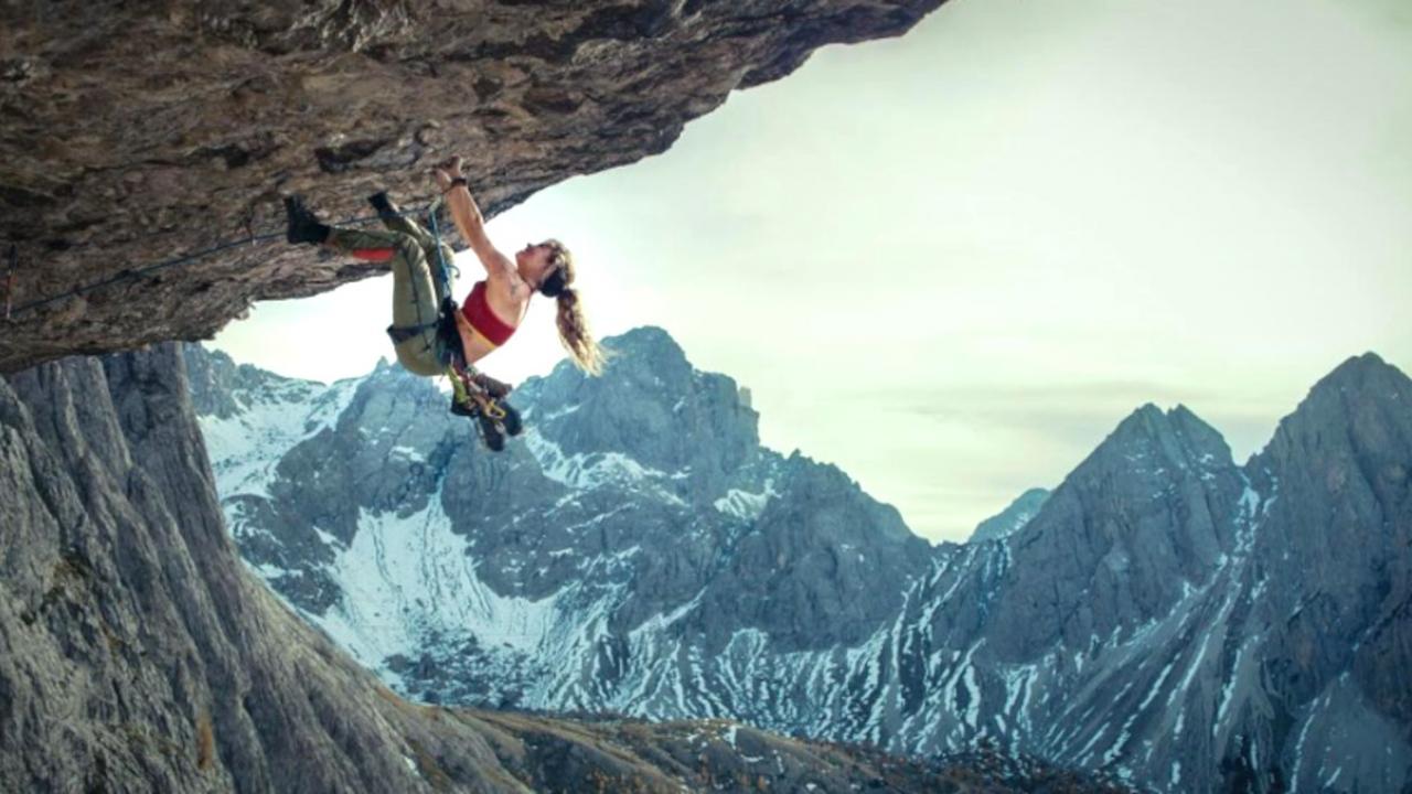 Un nouveau Cliffhanger sans Stallone, porté par Lily James et Pierce Brosnan