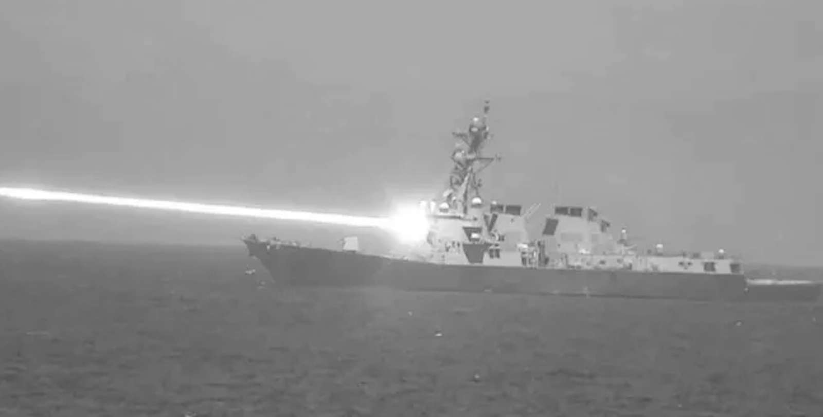 L'US Navy laisse la gâchette à une IA pour gérer ses canons lasers !
