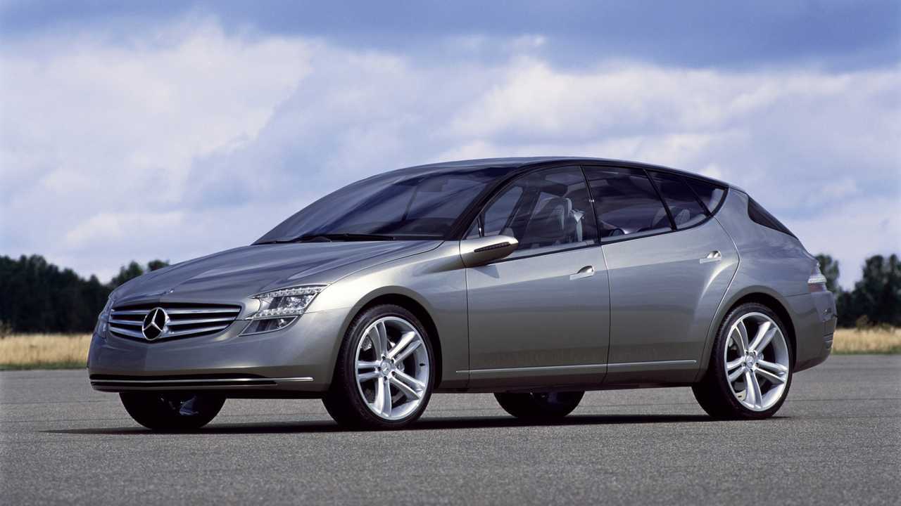 Ce grand monospace Mercedes est un laboratoire sur roues