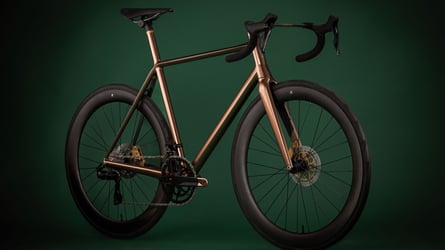 Le vélo Aston Martin .1R, l'Hypercar à deux roues