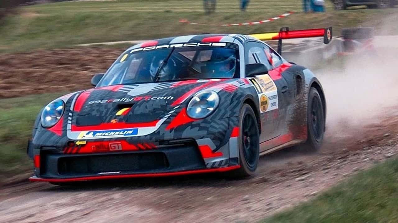 Cette Porsche GT3 Cup a été préparée pour le rallye