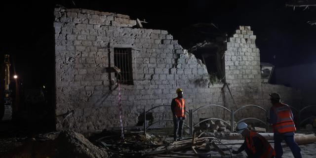 En Israël, Haïfa frappé par des roquettes et « deux fusées éclairantes ont atterri devant la...