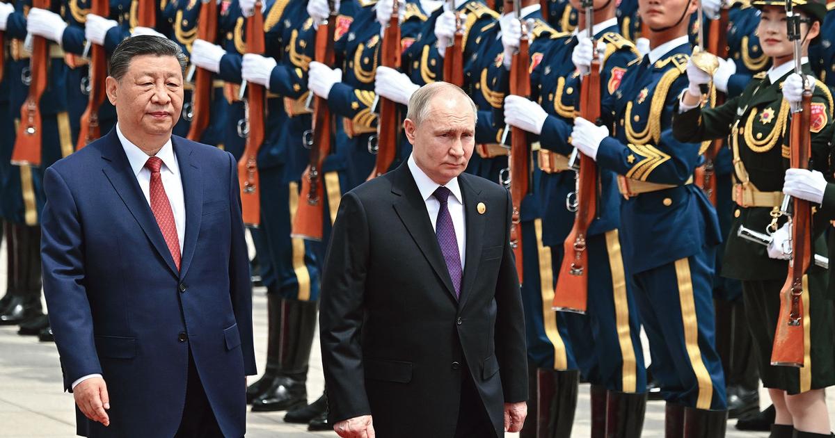 Xi Jinping et Vladimir Poutine s???affichent en apôtres de la paix en Ukraine