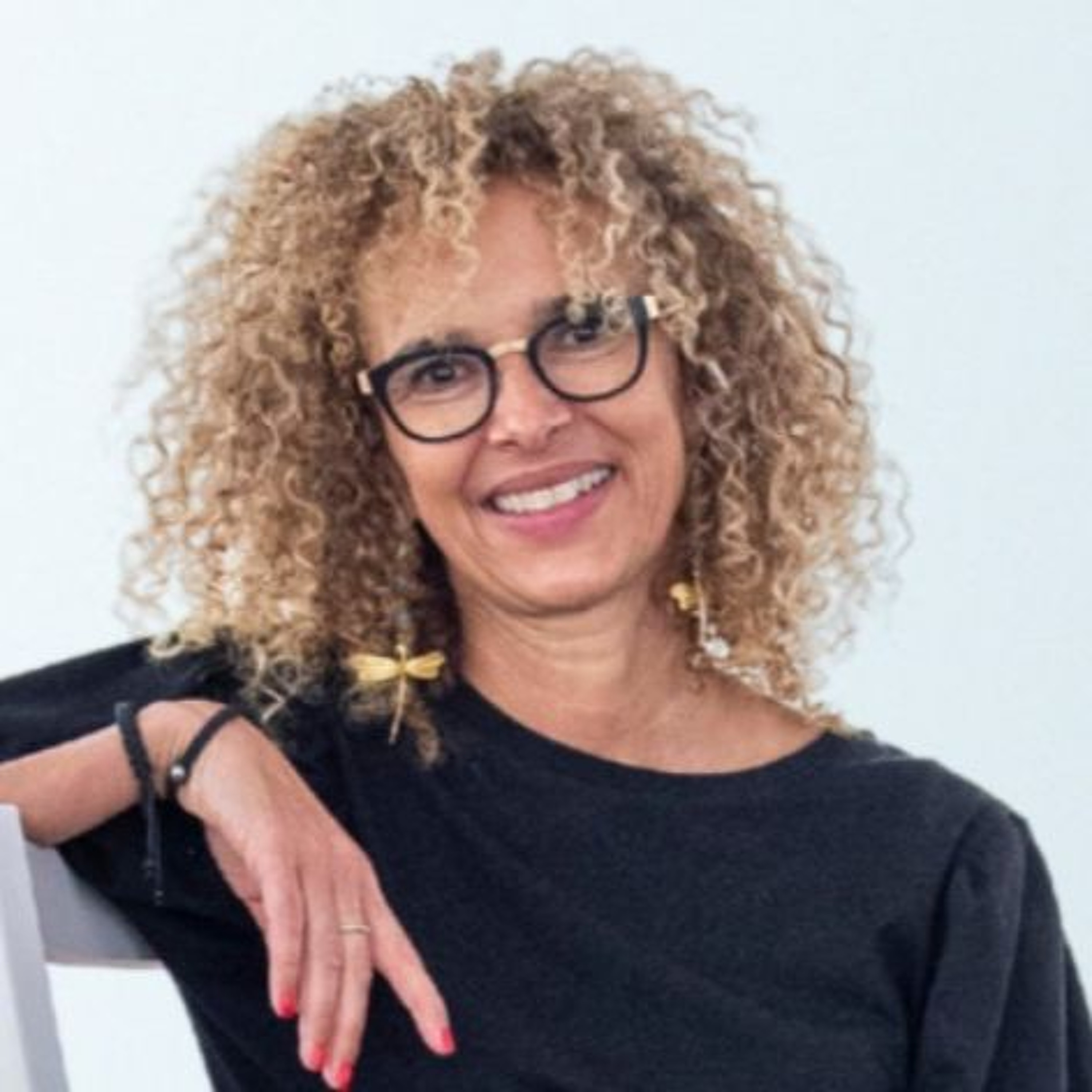{ENTREVUE} - Expérience d’IA au Centre Phi avec Myriam Achard