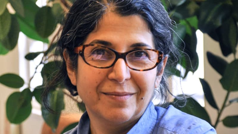 La chercheuse franco-iranienne Fariba Adelkhah, retenue depuis 2019 en Iran, est rentrée en France