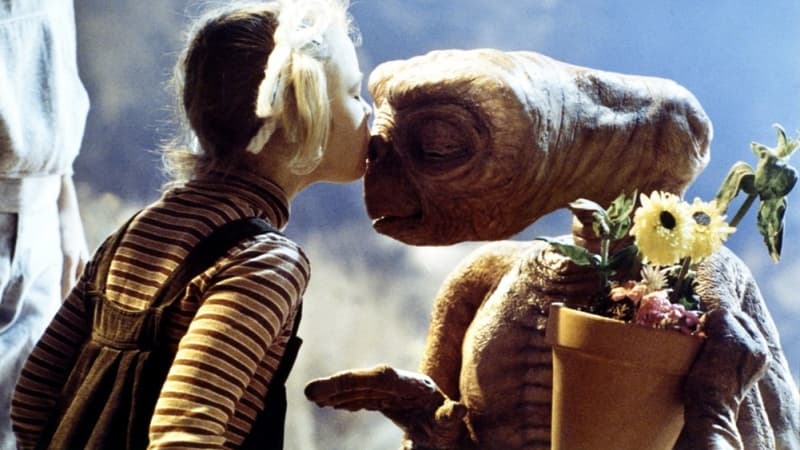 La tête de "E.T." et le peignoir de "Big Lebowski" aux enchères aux ??tats-Unis