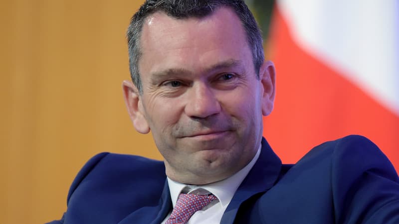 Le patron d'Intermarché assure qu'une taxe sur la grande distribution se répercutera "sur les...