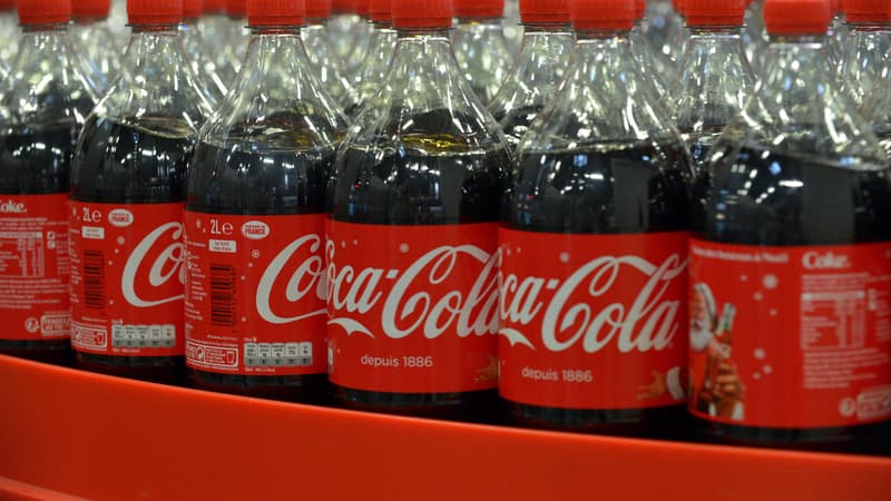 Des microplastiques identifiés dans des bouteilles de Coca-Cola et de Schweppes, une association...