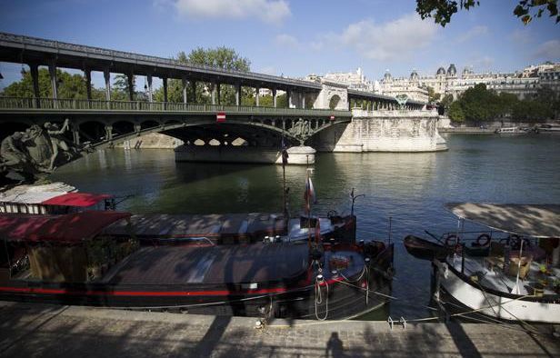 Paris : La passerelle Bir Hakeim menace de s???effondrer, « il y aurait pu avoir une...