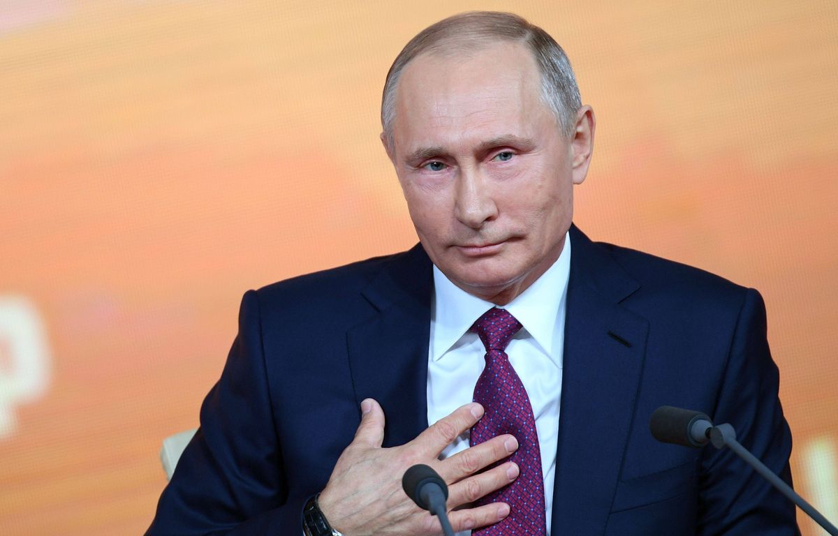 Russie : Des milliers de manifestants anti-Kremlin lancent des boules de neige sur la police