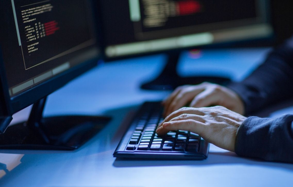 Cyberattaque : Un Russe soupçonné d???être derrière les rançongiciels du « groupe...