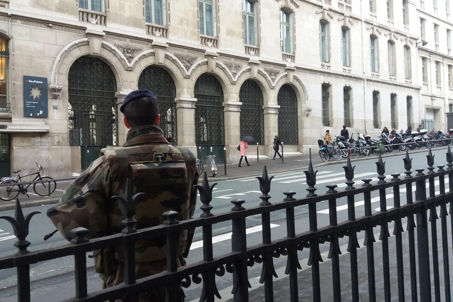 Des menaces d???attentats diffusées sur les ENT de lycées d???Ile-de-France