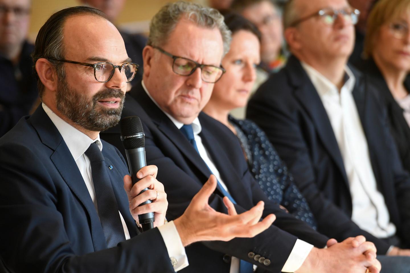 « La loi ???immigration??? et un gouvernement dominé par des sarkozystes ont provoqué une...