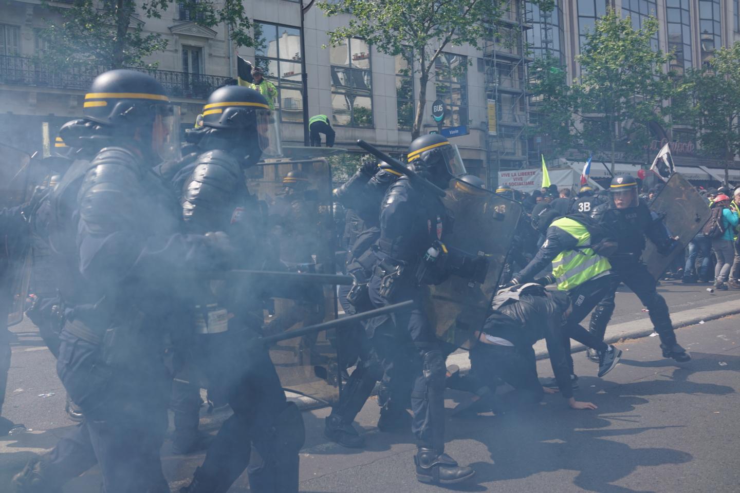 L???enquête sur des violences policières contre le journaliste Rémy Buisine classée