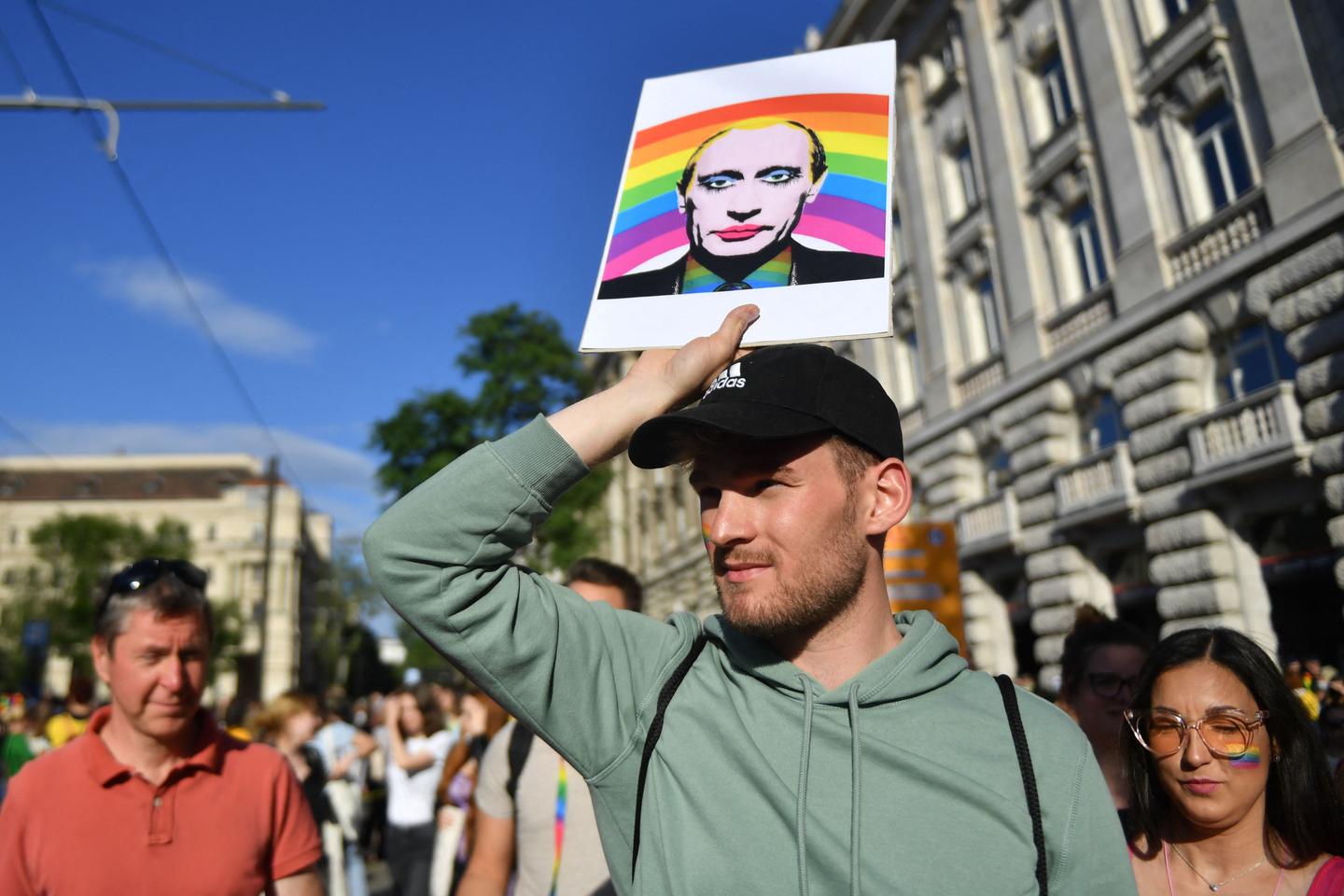 Les personnes LGBTQIA+ sont confrontées à « une augmentation alarmante » des restrictions à...