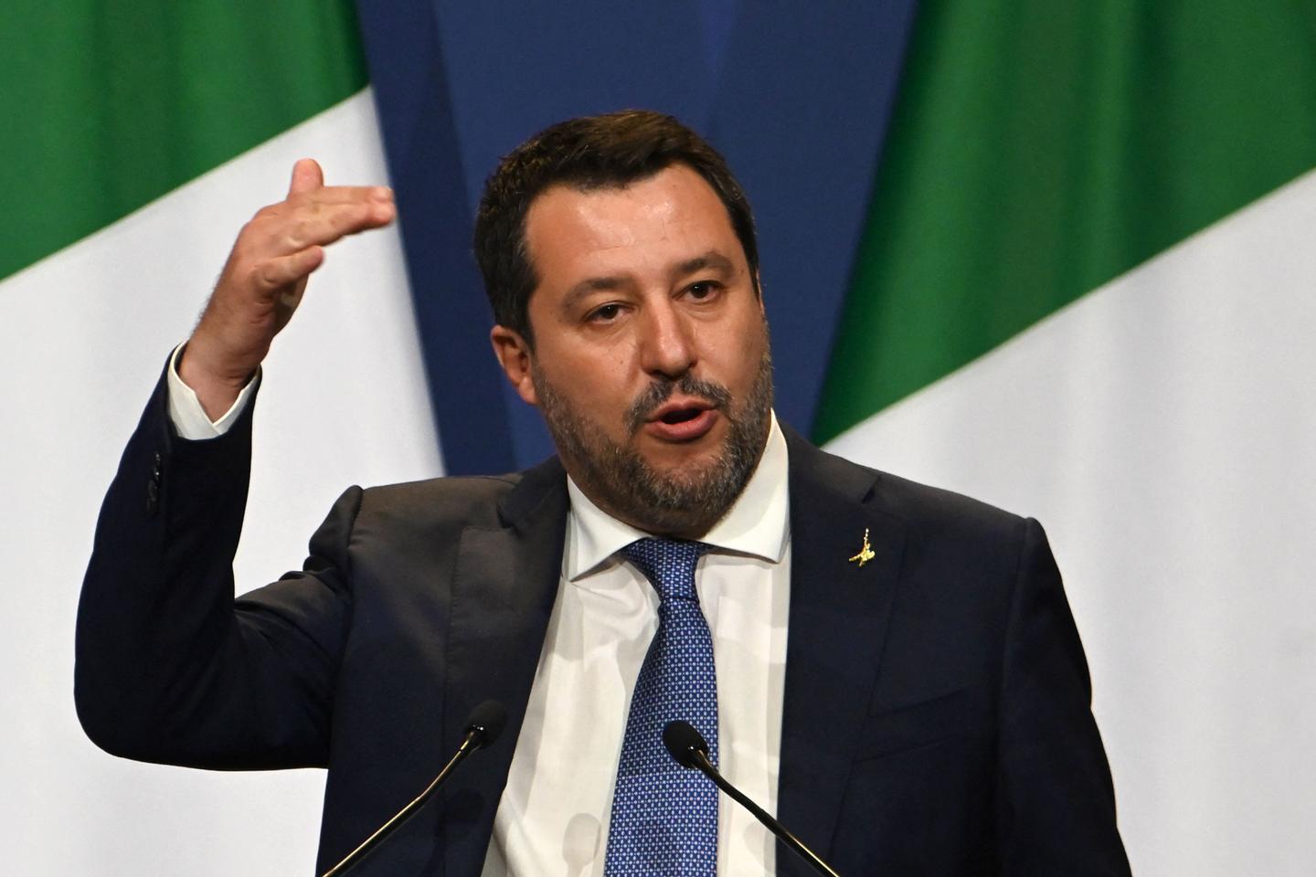 Italie : six ans de prison requis contre Matteo Salvini pour avoir refusé de laisser accoster...