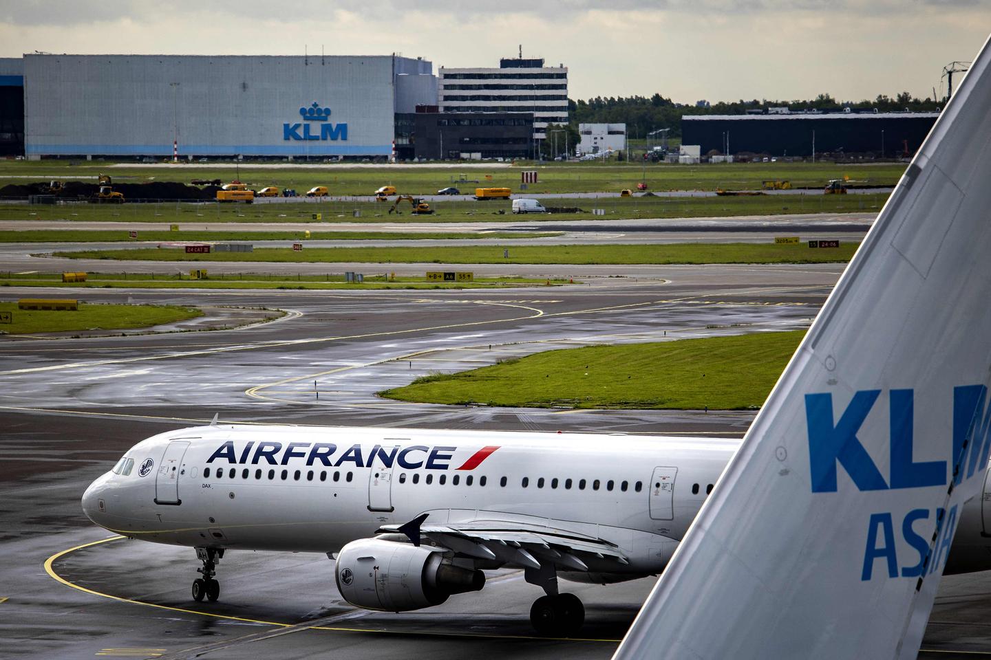 Air France-KLM poursuit son redressement, malgré une fin d???année difficile