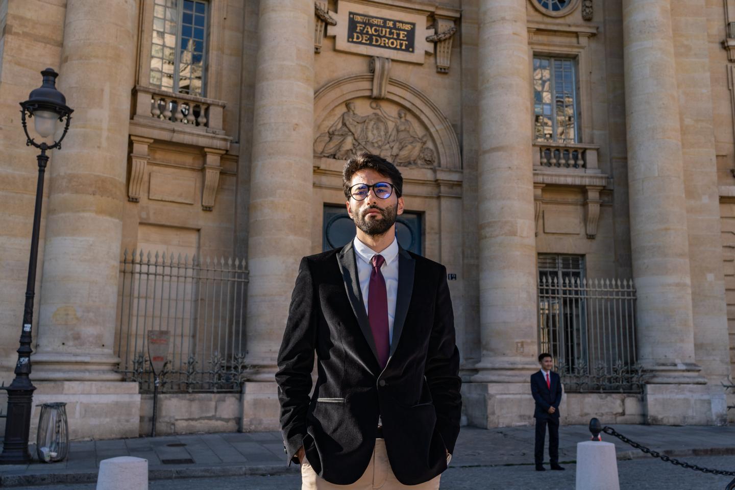 La justice française délivre quatre mandats d???arrêt contre les plus hauts commandants de...