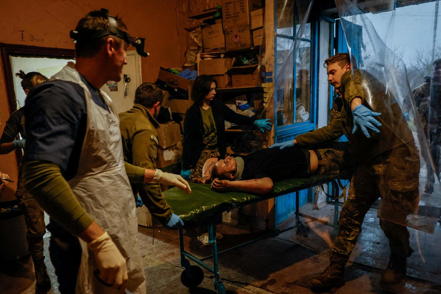 A Avdiïvka, en Ukraine, une bataille acharnée pour un fortin