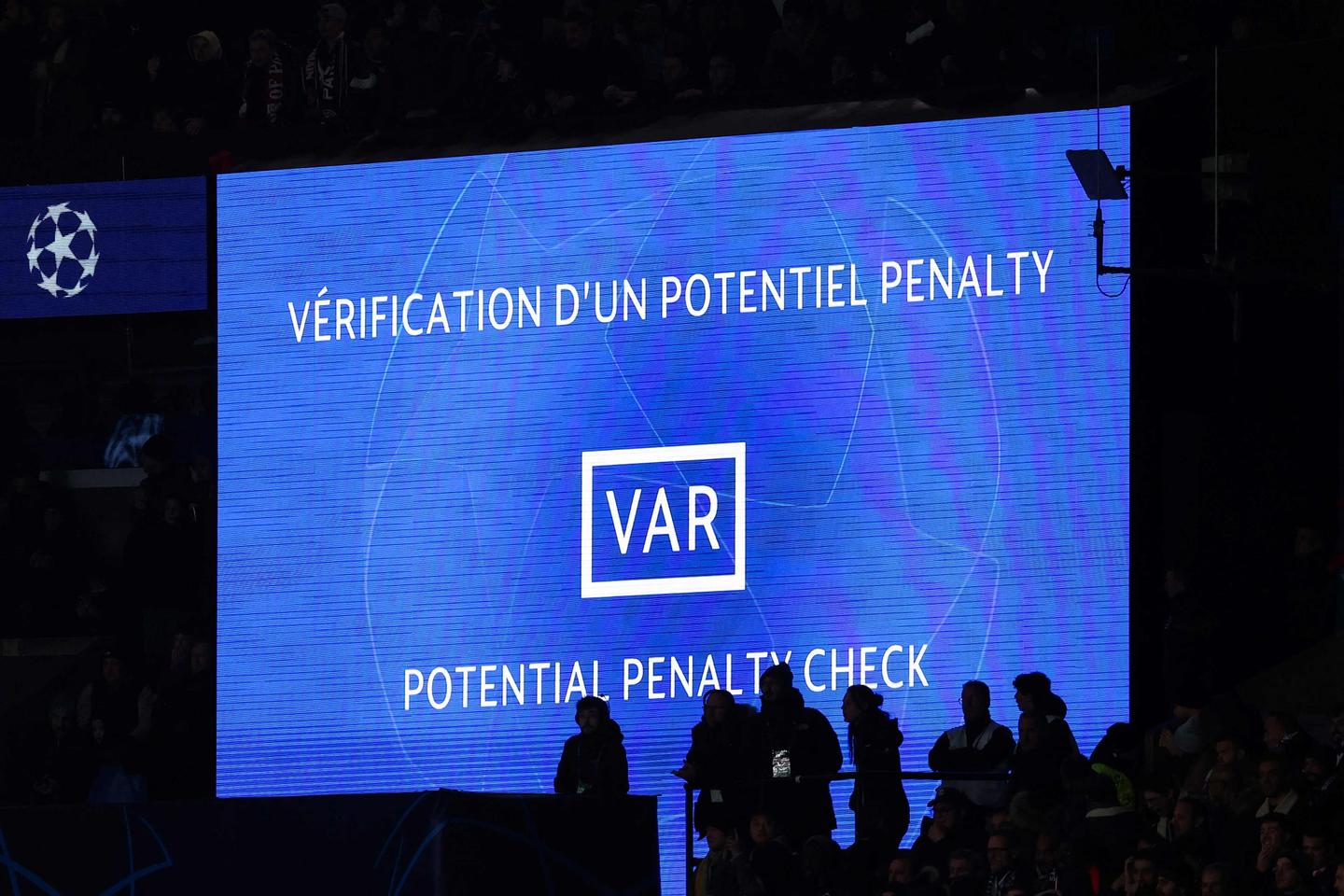 PSG-Newcastle : l???arbitre chargé de la VAR écarté d???un match de Ligue des champions mercredi
