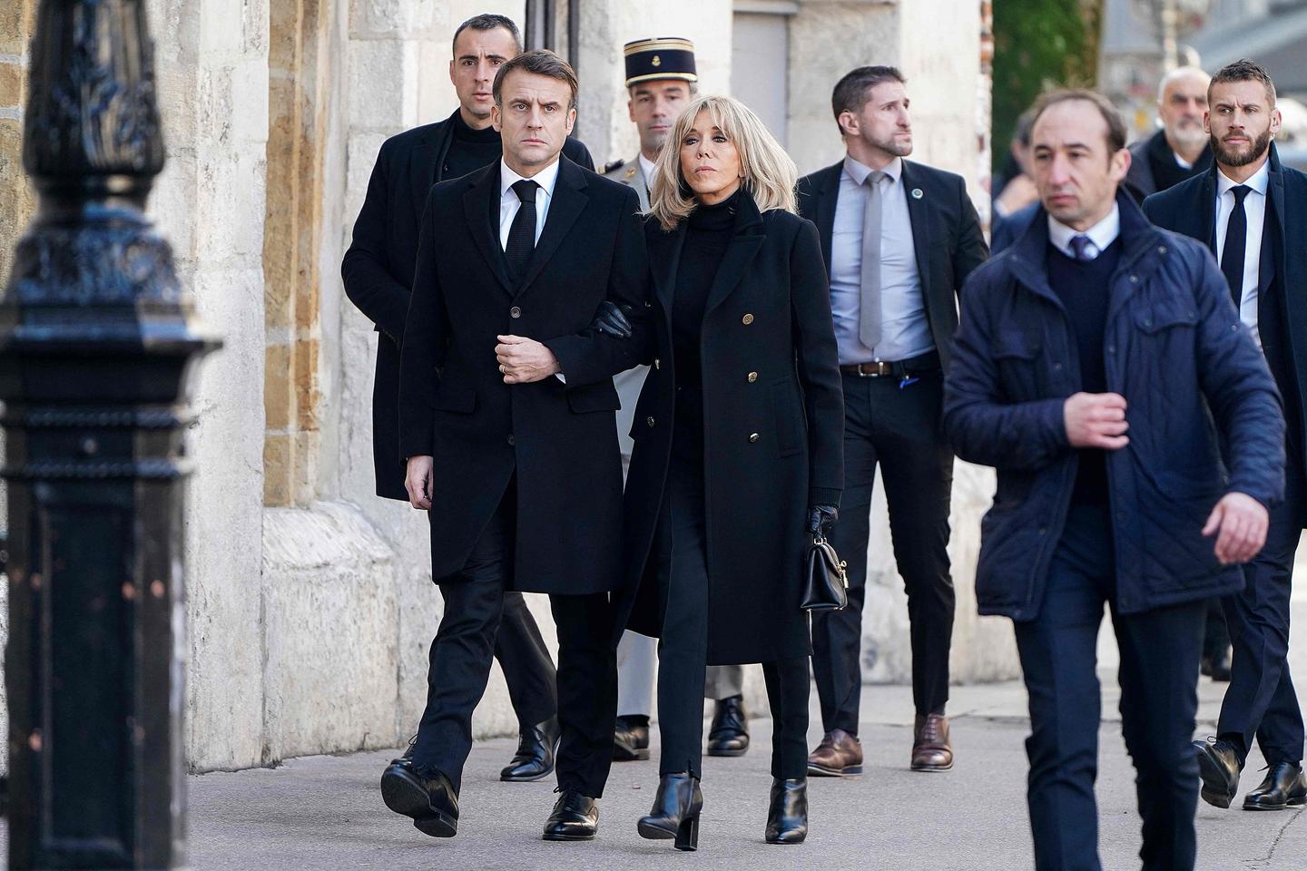 Gérard Collomb salué comme un « homme d???Etat » par Emmanuel Macron lors de ses obsèques à...