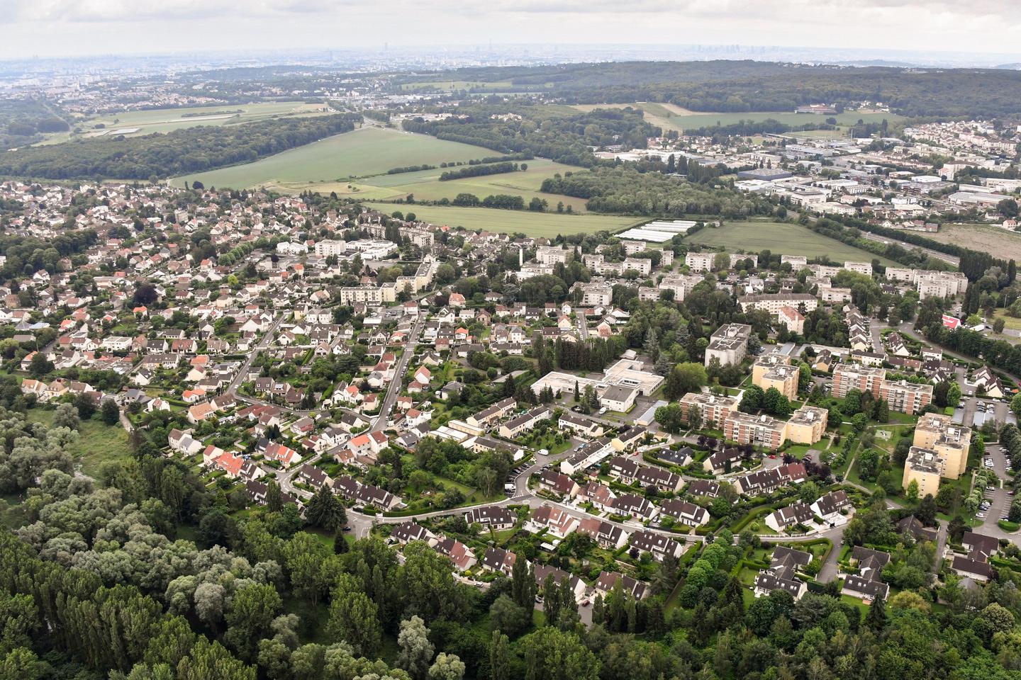 Rixe mortelle dans le Val-d???Oise : un adolescent de 17 ans mis en examen pour assassinat
