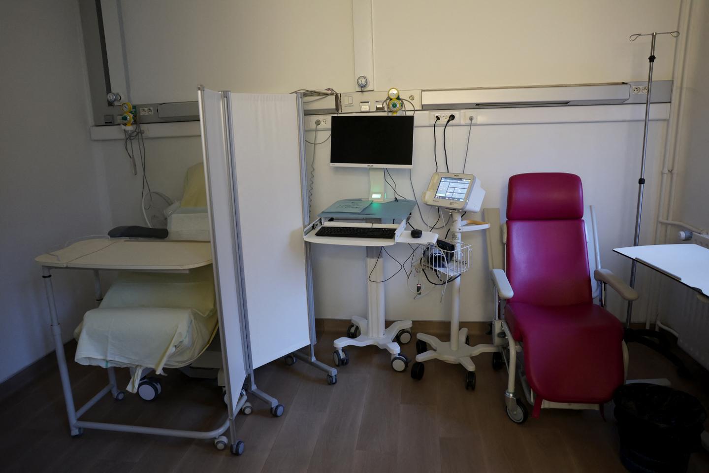 Les sages-femmes autorisées à pratiquer l???IVG instrumentale en milieu hospitalier