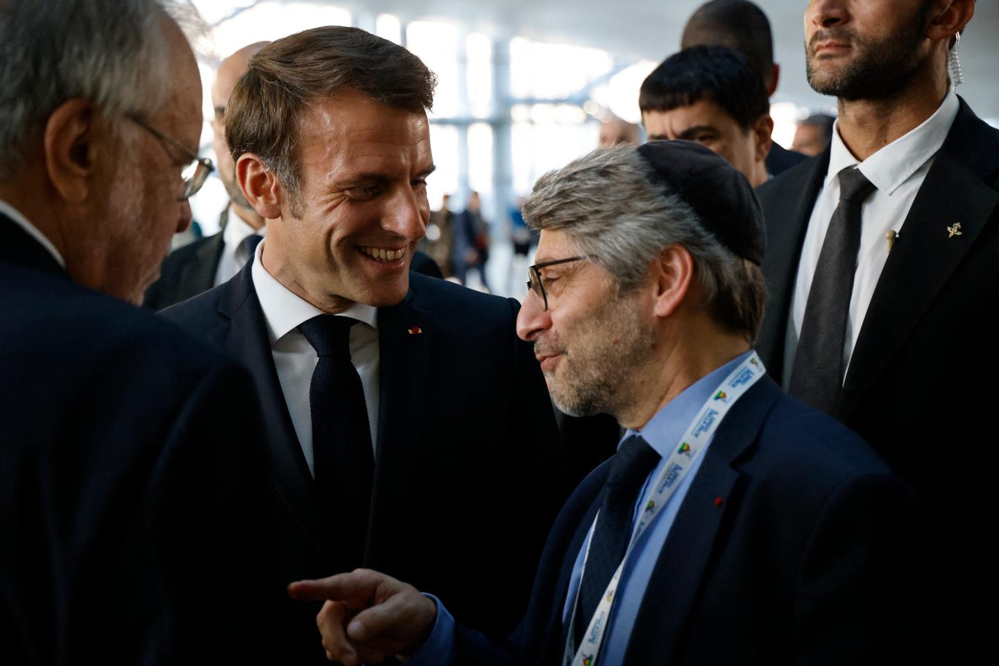 Entre Emmanuel Macron et Haïm Korsia, une amicale complicité