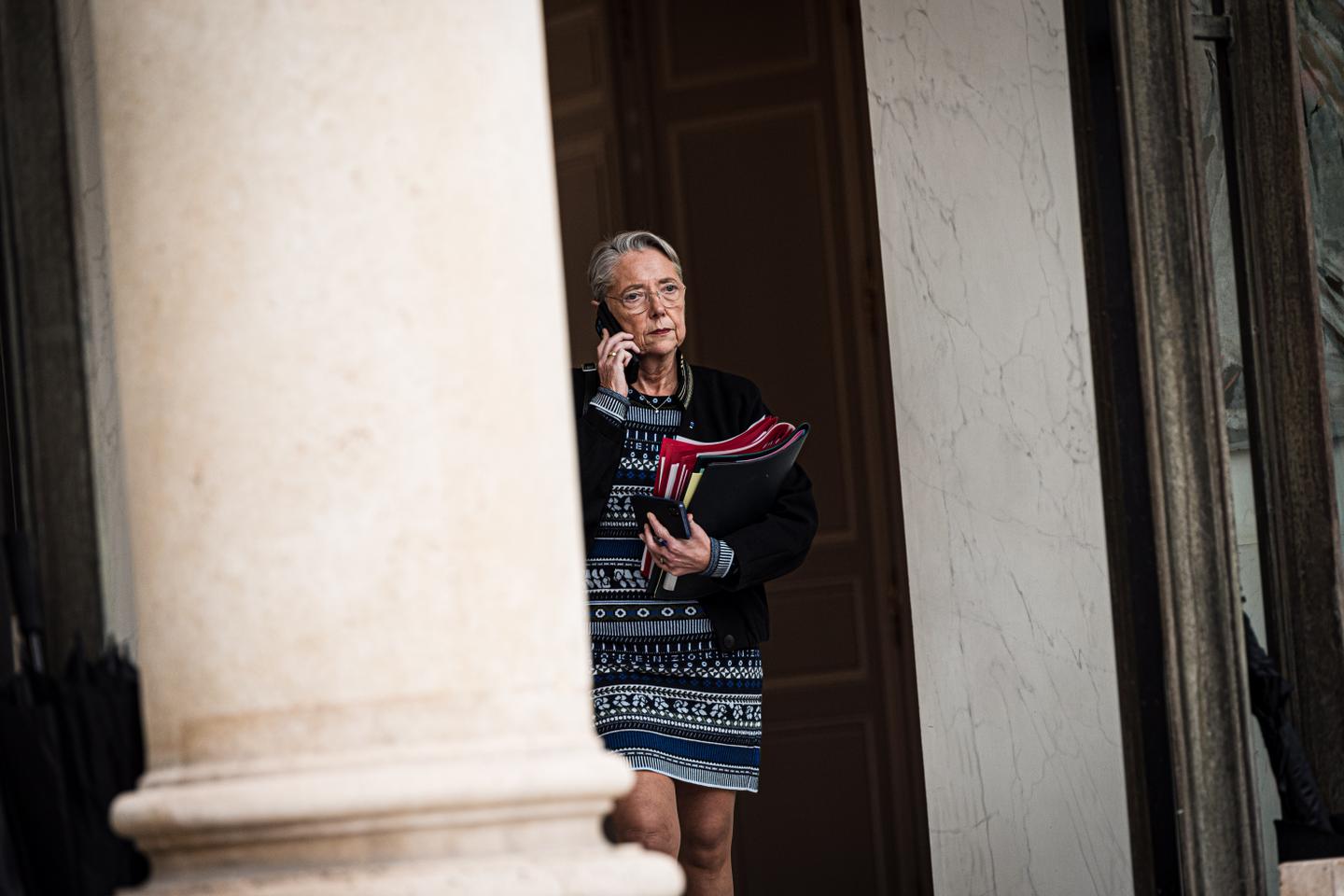 Remaniement : Borne reçue à l???Elysée ; Bayrou estime qu???un « changement est...