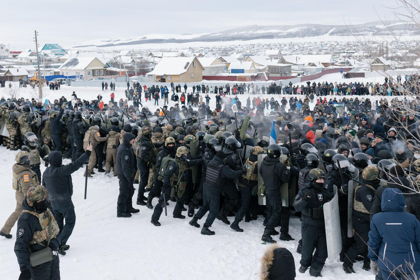 Plusieurs arrestations à la suite de la condamnation d???un militant en Russie : que se...