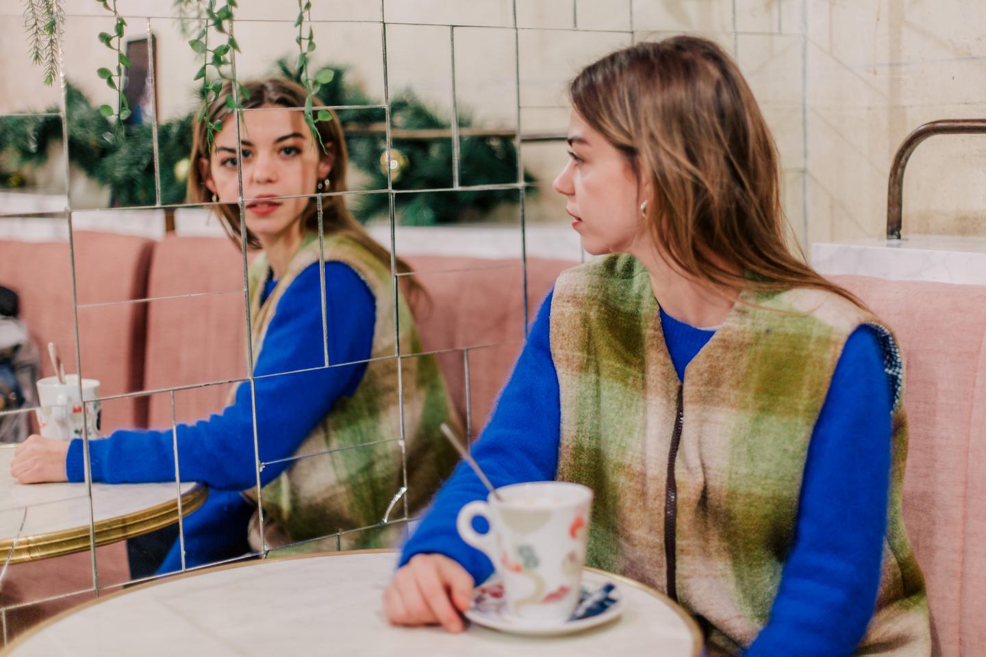 Un apéro avec Salomé Dewaels : « On m???a plus parlé de ma robe transparente de la Mostra que...