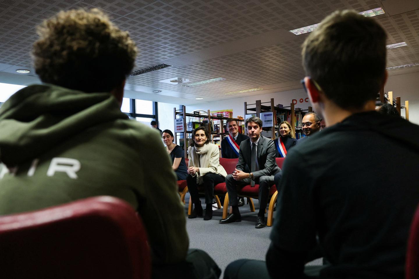 Le supplice d???Amélie Oudéa-Castéra, engluée dans des polémiques sans fin
