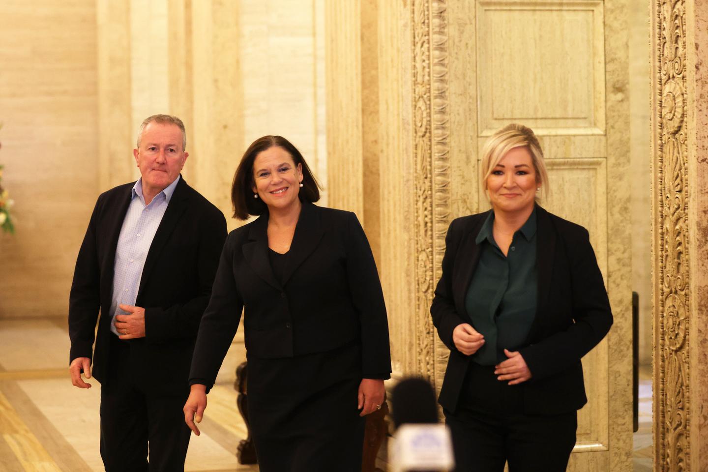 Irlande du Nord : les unionistes acceptent de revenir au pouvoir avec le Sinn Fein