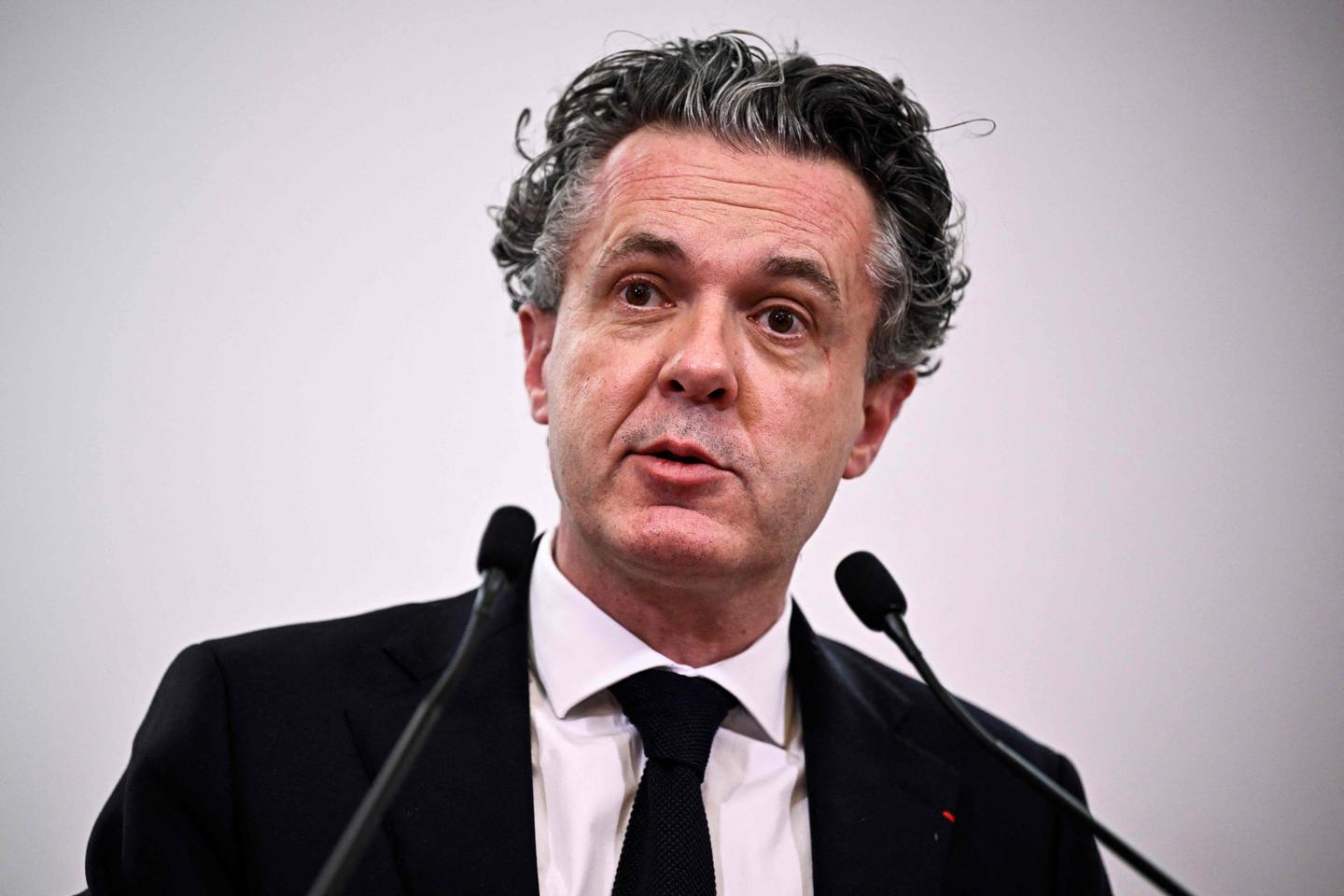 Pesticides : le ministre Christophe Béchu assure comprendre « l???inquiétude » liée au...