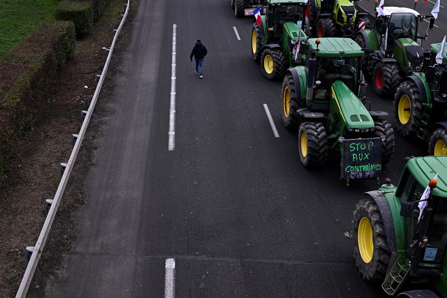 En France et en Europe, les gouvernements réduisent leurs dépenses « vertes », loin des...