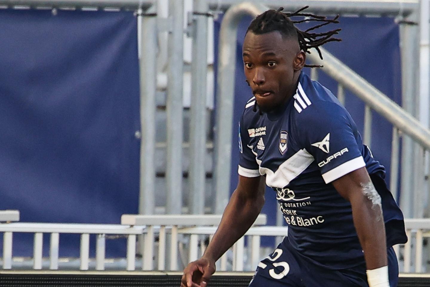 Alberth Elis, l???attaquant international hondurien de Bordeaux, est sorti du coma