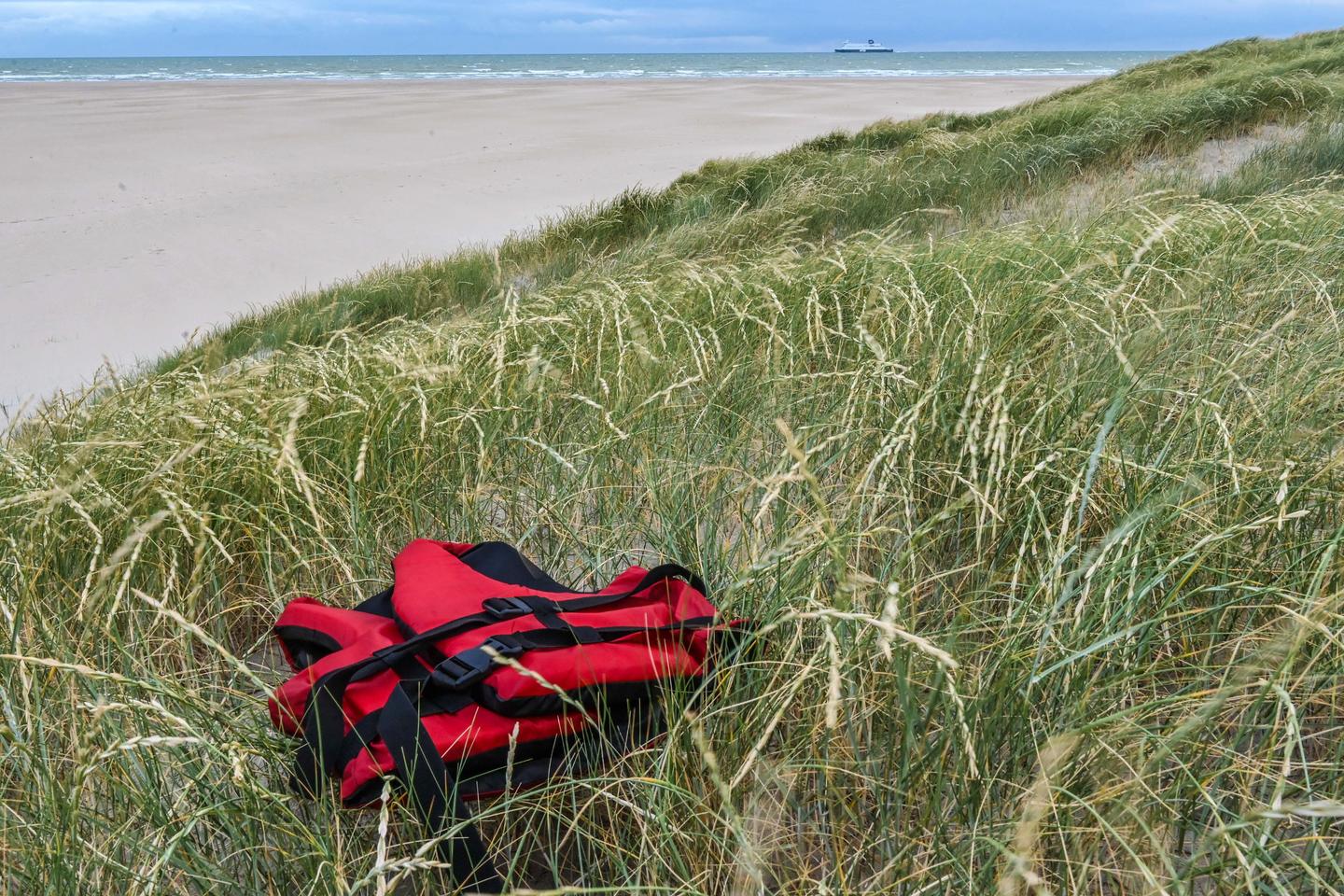 Une fillette de 7 ans meurt noyée dans la Manche après le naufrage d???une embarcation de...