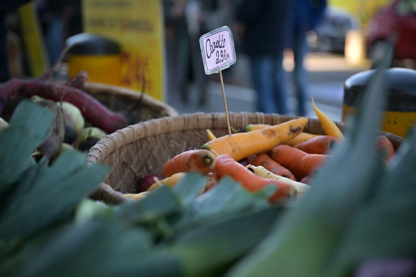 « Les Français dépensent moins pour l???alimentation » : ce que disent les chiffres,...