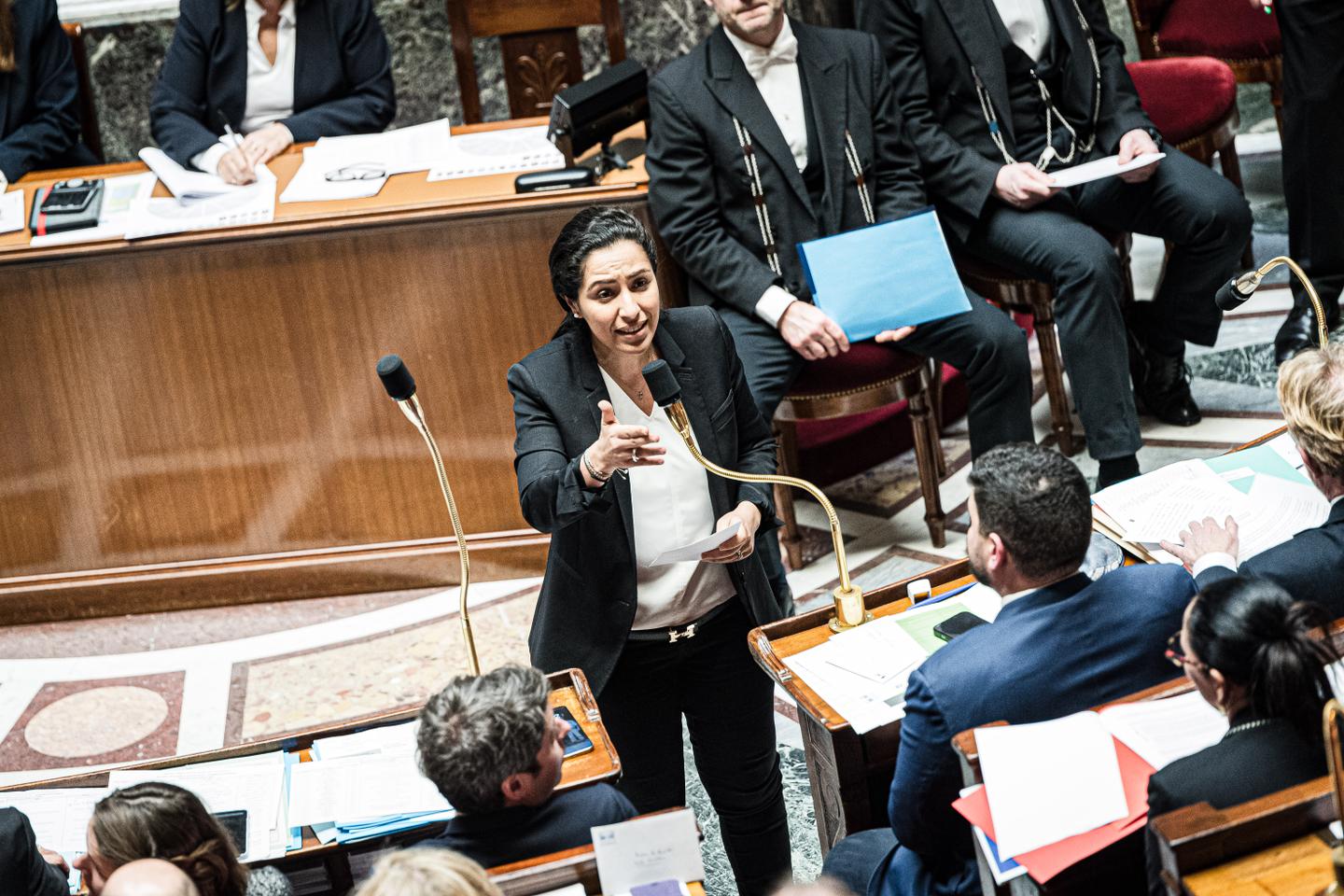 Adoptions internationales : un rapport officiel pointe des « pratiques illicites »