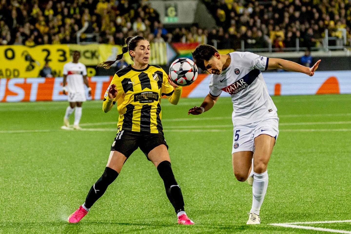 Ligue des champions féminine : le PSG fait un pas vers les demi-finales en s???imposant en Suède...