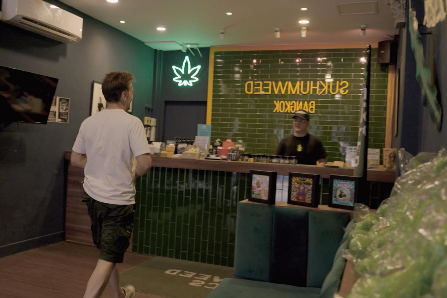 « Cannabis », sur France 5 et France.TV Slash : réprimer ou légaliser, Mathieu Kassovitz...