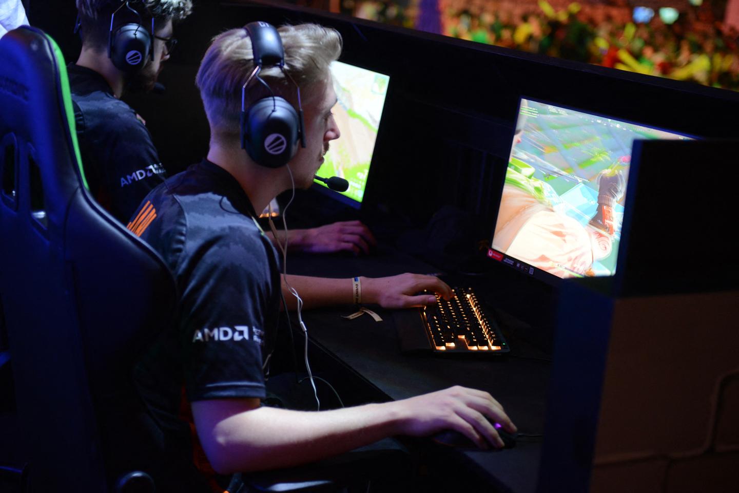 Sur « Fortnite » et « Rocket League », des jeunes champions d???e-sport sacrés??? mais...