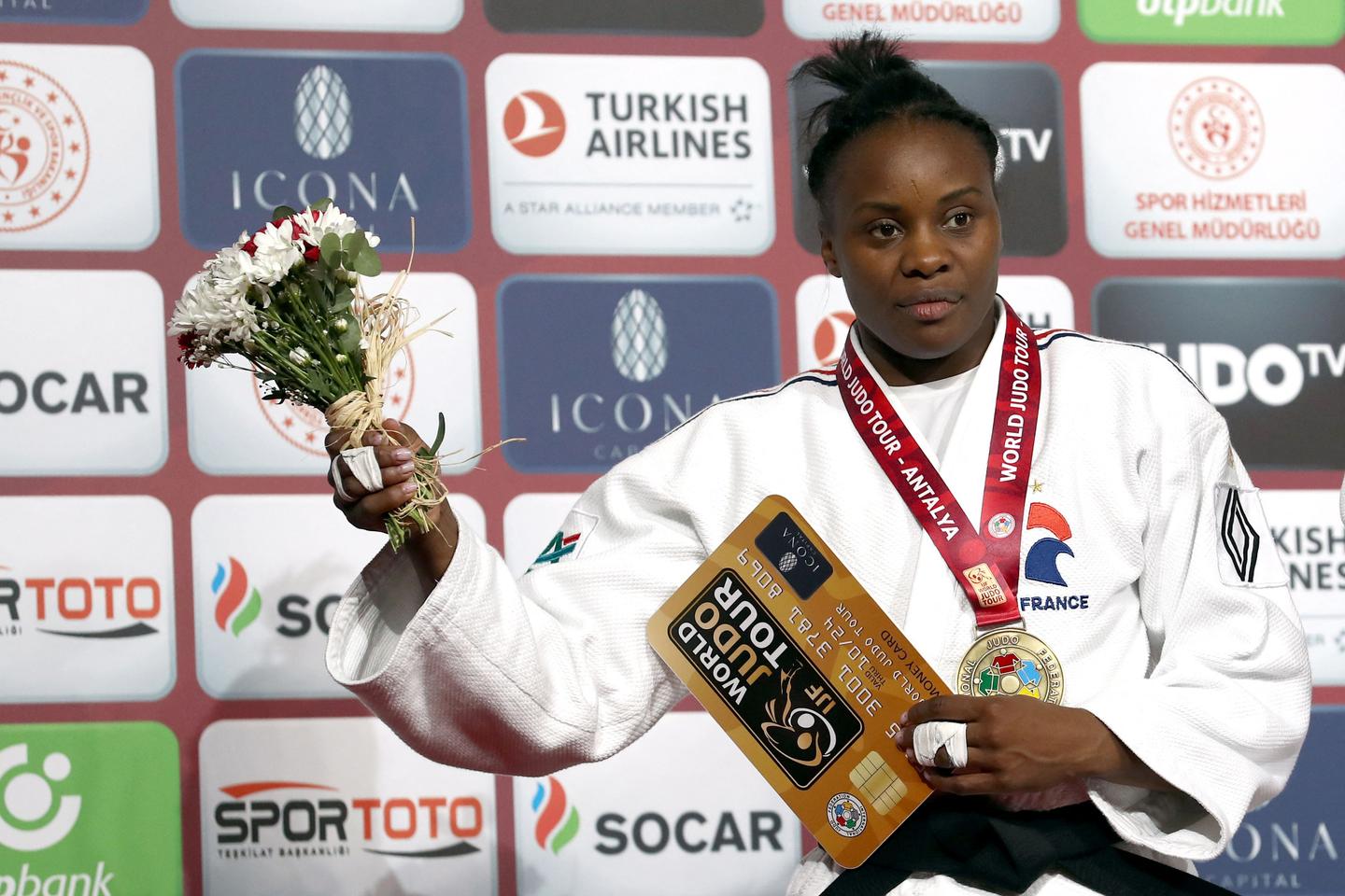 Paris 2024 : la judoka Madeleine Malonga préférée à Audrey Tcheuméo pour représenter la...