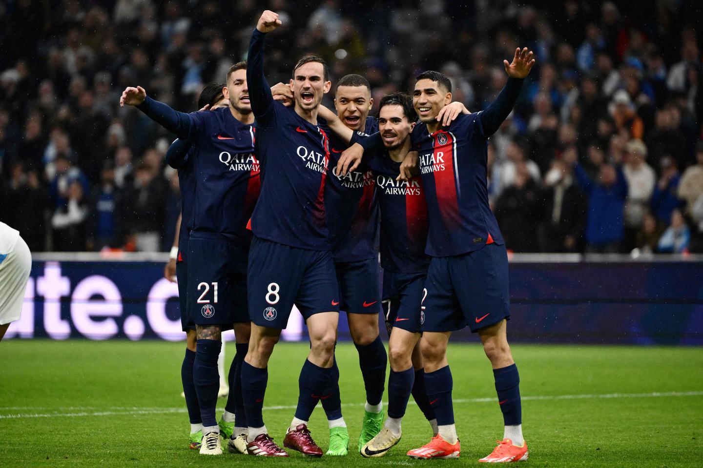 Ligue 1 : pour le dernier « classique » de Mbappé, le PSG, en infériorité numérique,...